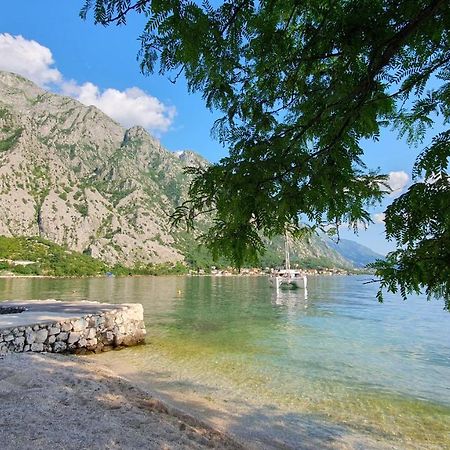 Sea Side Apartment Kotor Exterior foto