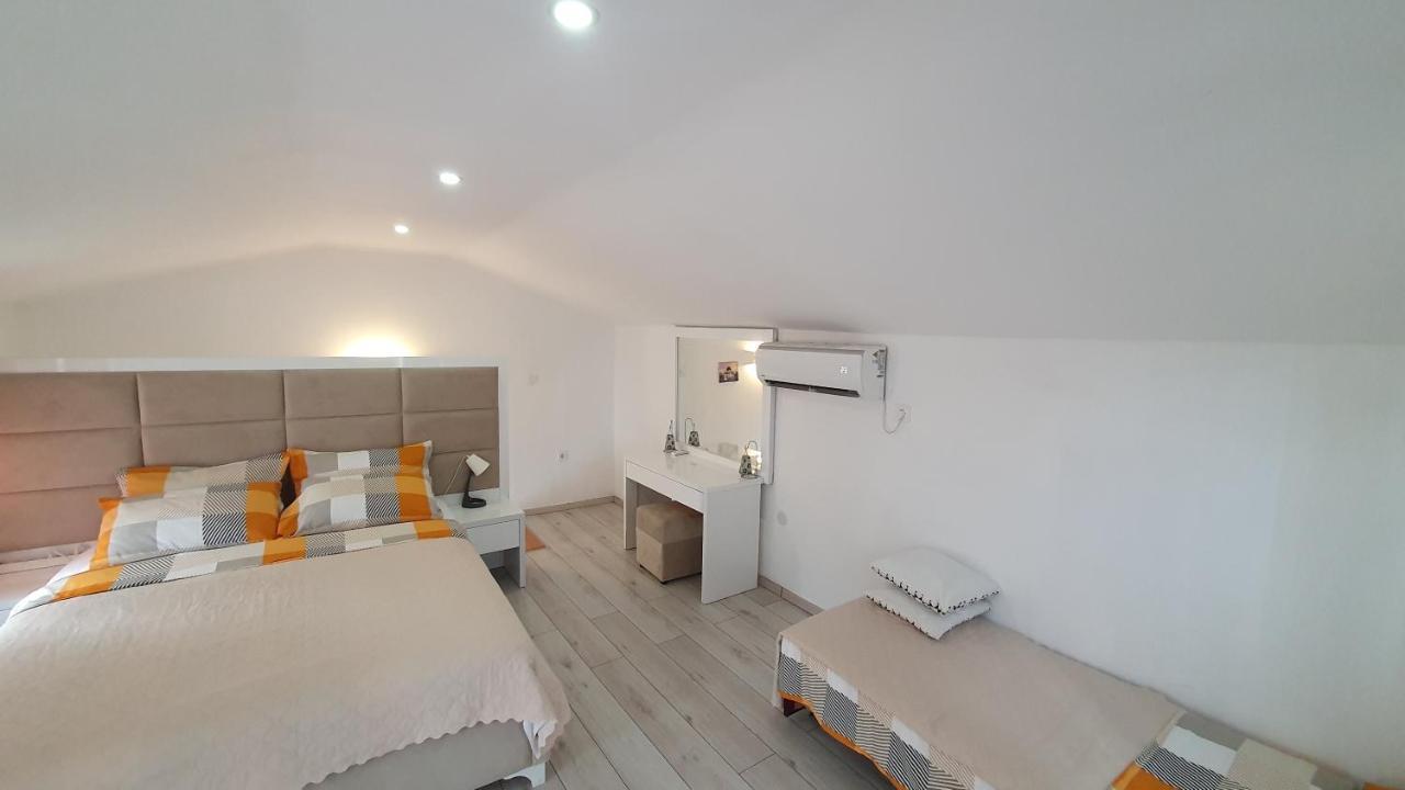 Sea Side Apartment Kotor Exterior foto